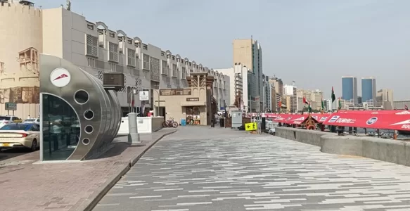 Pontos de Ônibus com ar Condicionado em Dubai: Conforto e Inovação no Transporte Público