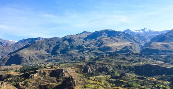 Trekking ao Redor do Cañón del Colca: Um Guia das Melhores Rotas de Caminhada no Peru