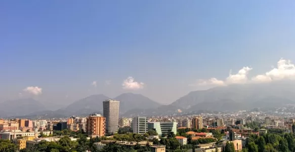 Descobrindo Tirana: Um Roteiro Completo Pela Capital da Albânia