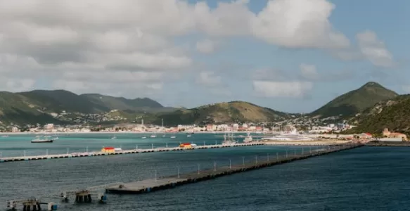 As Maravilhas das Praias de Saint Maarten: Um Paraíso Caribenho