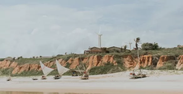 15 Motivos Para Escolher a Praia de Canoa Quebrada no Ceará nas Próximas Férias