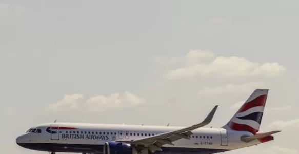 Explorando os Códigos de Aeroportos da Europa: Uma Viagem de Avião Através do Velho Continente