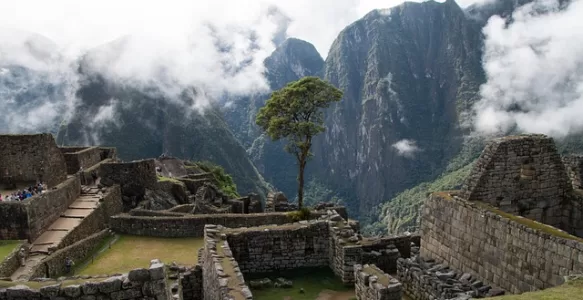 Peru Arqueológico: Uma Viagem Pelos Caminhos das Antigas Civilizações Andinas