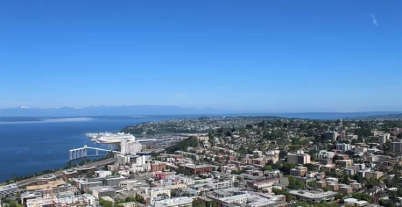 Comparativo de Turismo Entre Seattle nos Estados Unidos e Vancouver no Canadá
