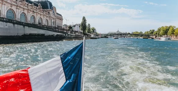 Roteiro de Viagem de Lua de Mel Romântica em Paris na França – 7 Dias